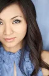 Дженнифер Пас